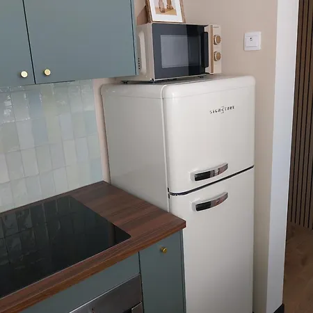 Royan, Centre Ville, Tres Proche, Wifi アパート