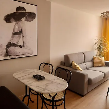 Apartamento Royan, Centre Ville, Tres Proche, Wifi *